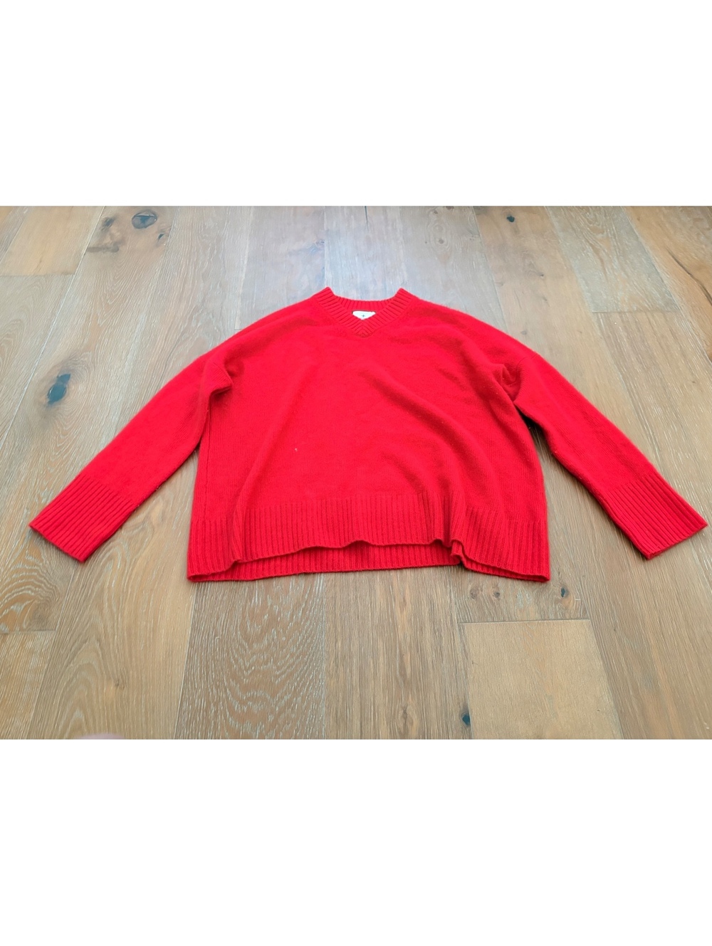 Tuckernuck Red Katherine V-Neck 100% Cashmere Long Sleeve Sweater L